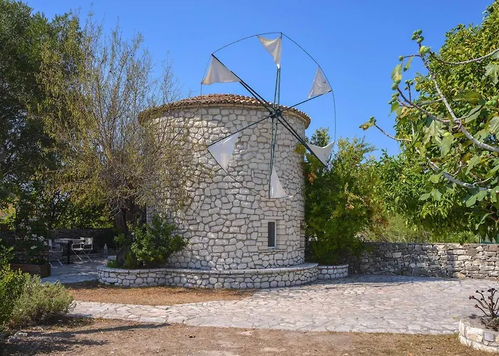 Milos Traditional Windmill Mougkelatika foto