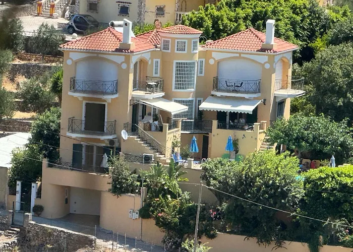 Kourouklata Villa Tzitzifies תמונה