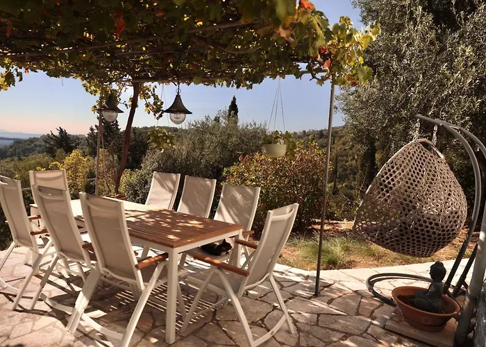 Photo de Sinies Stone Cottage - Ne Corfu Agnítsini