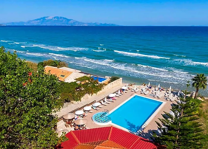 Photo de Paradise Elegant Beach Apartments, By Zantewize Khartáta