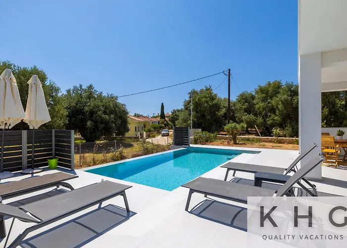 Photo de Mira Mare Villa With Private Pool In Pessada Pesádha