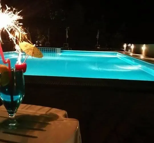 Maria Club Hotel Karousadhes 照片